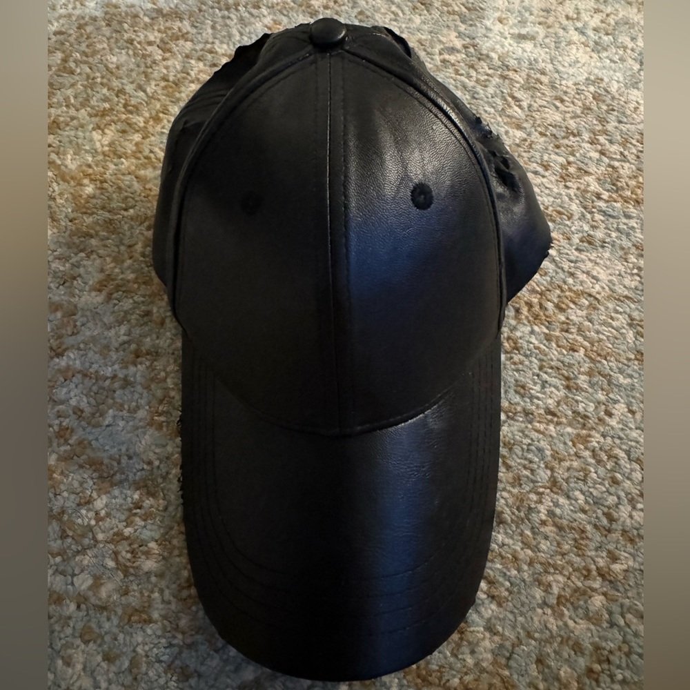 No brand faux leather black baseball cap